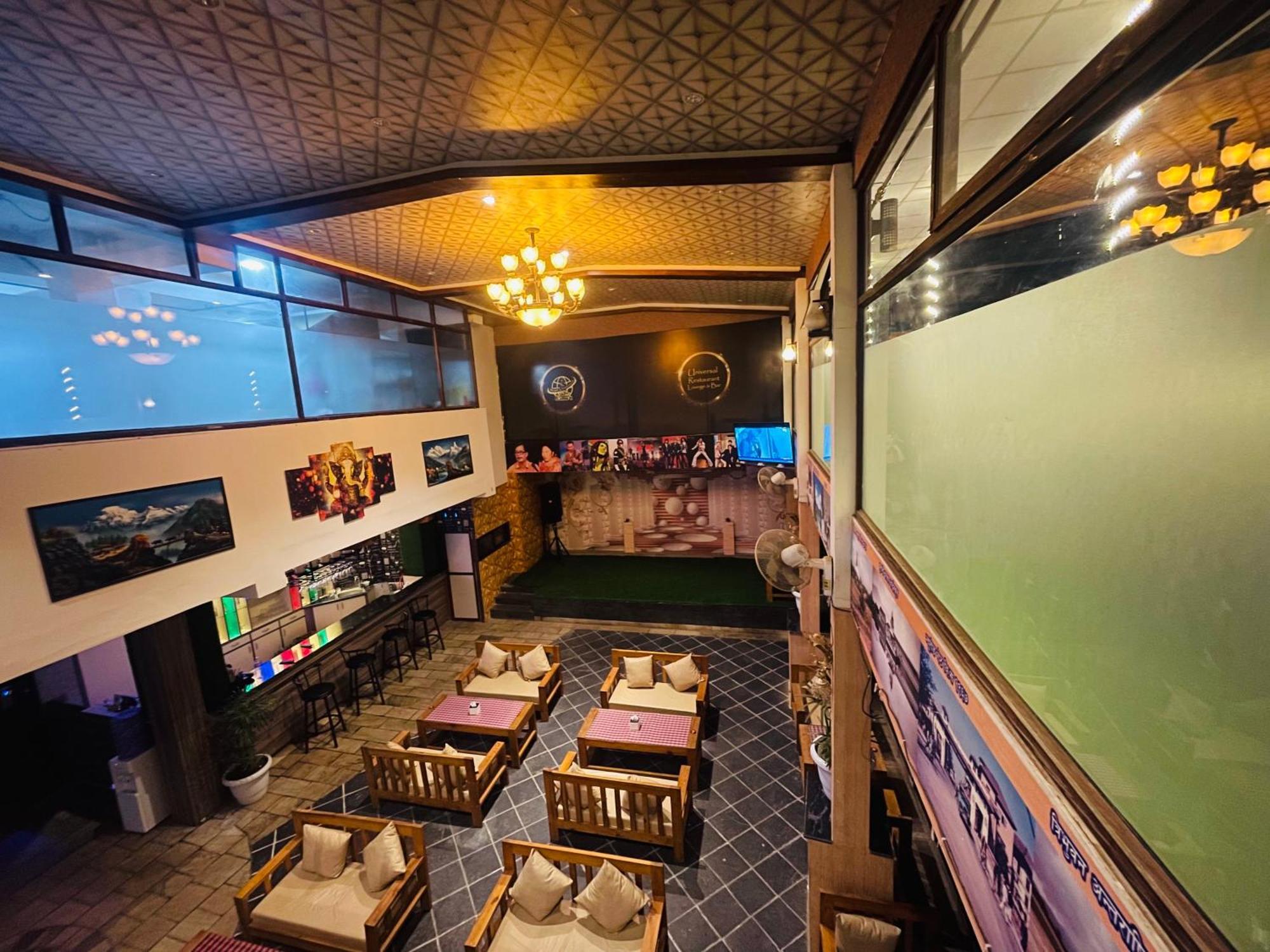 Hotel De Universal Катманду Екстериор снимка